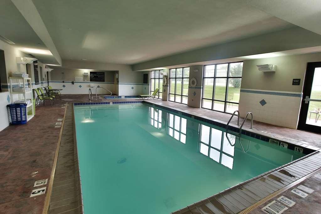 Hampton Inn & Suites Middlebury Facilities photo